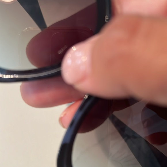 Jessica Simpson sunglasses - Picture 6 of 6